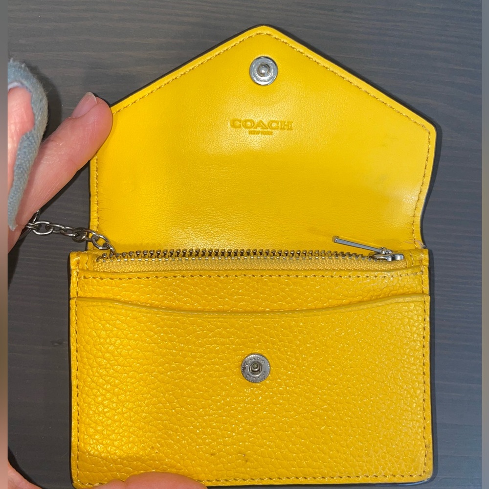 Coach yellow mini wallet - Picture 4 of 4